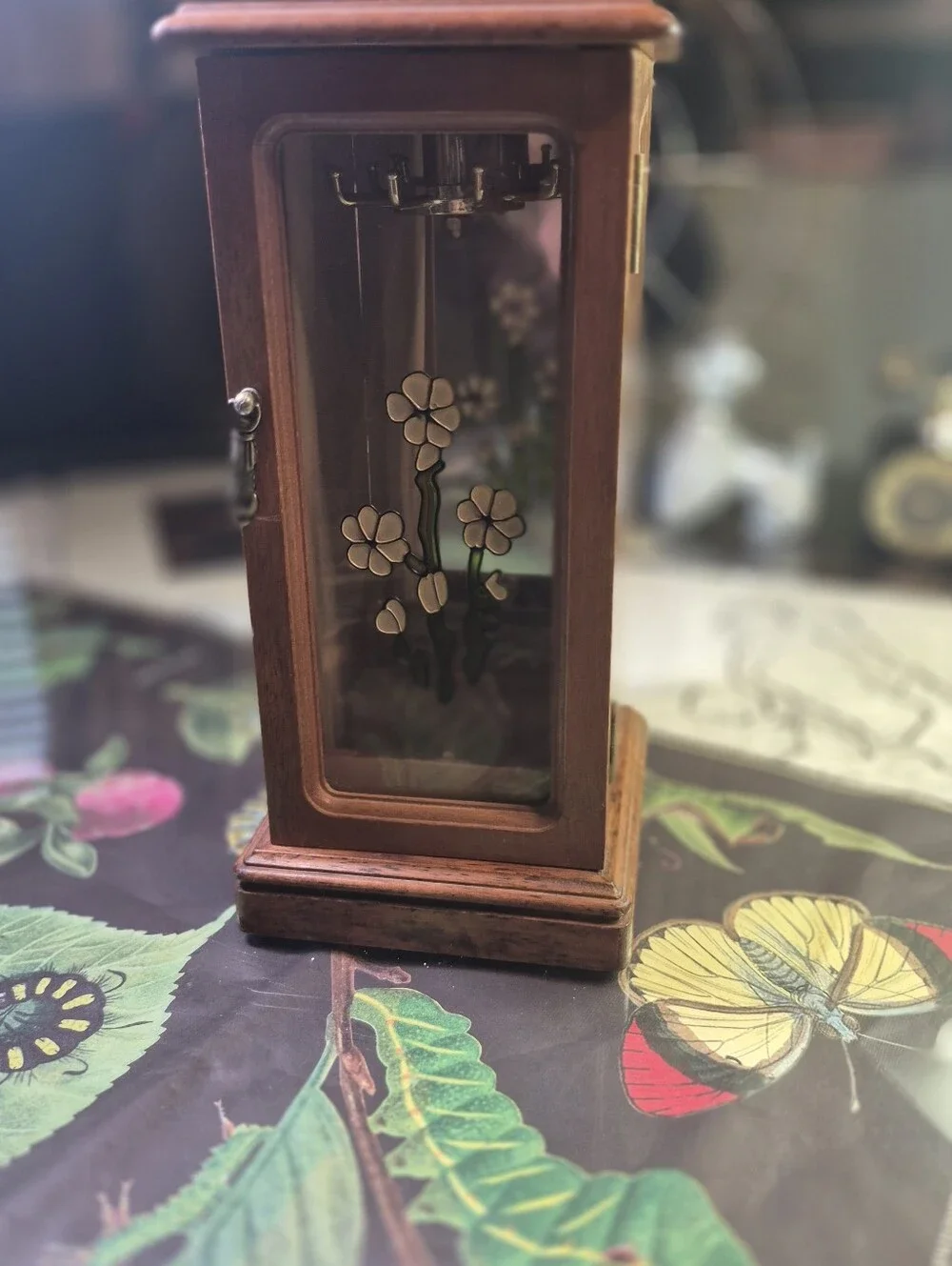 Wooden Floral Accent Case in Brown VINTAGE